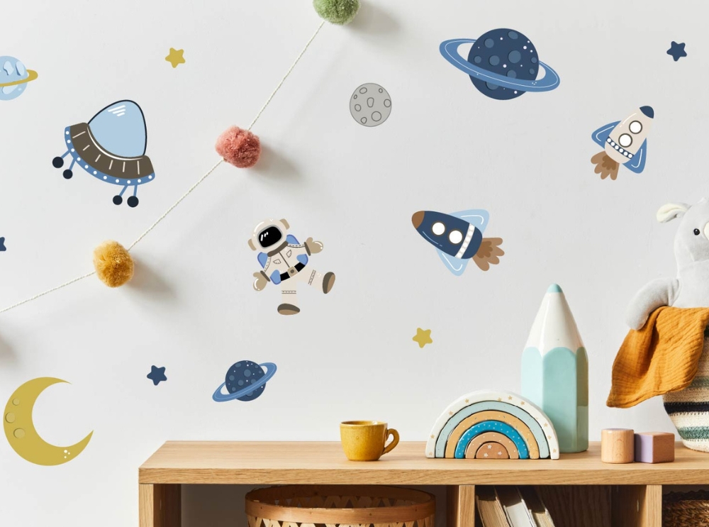 Wall stickers featuring astronaut and space motives