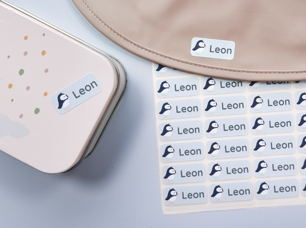 Keeping kids safe every day: the benefits of name labels for kids 2 Waterproof name labels on kids' lunchbox and sticker sheet