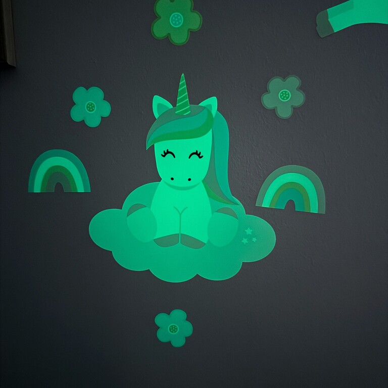 Glow-in-the-Dark Wall Stickers: Unicorn