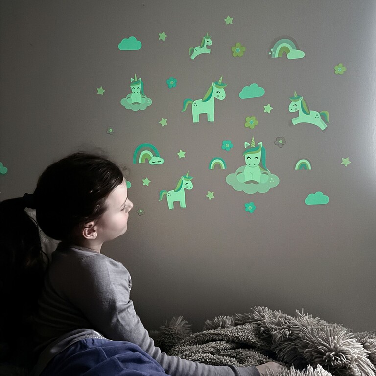 Glow-in-the-Dark Wall Stickers: Unicorn