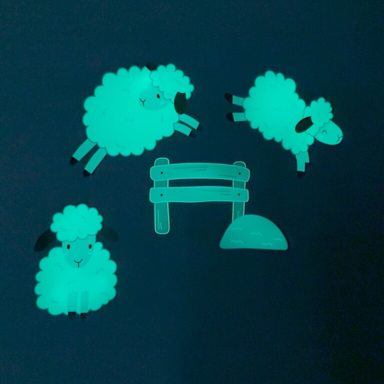 wall stickers that glow in the dark
